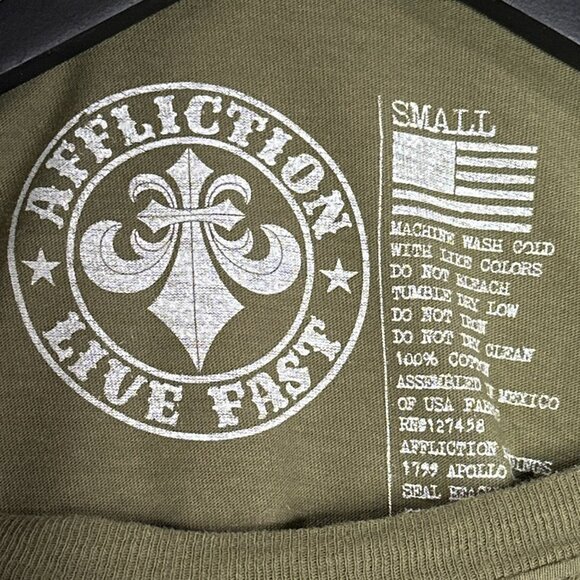Affliction Small Skull On The Front Affliction Live Fast On Back T Shirt Size S - Picture 3 of 7